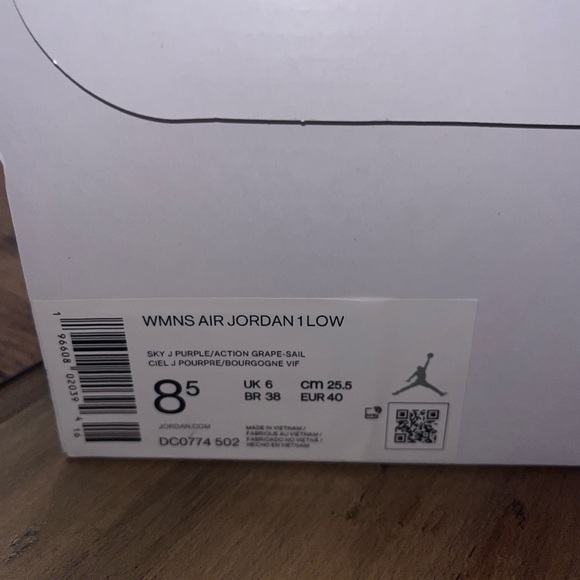 Jordan 1 Low Court Purple White- 8,5 - Picture 4 of 6